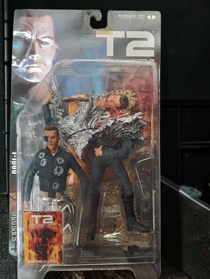 TERMINATOR T-100 TERMINATOR 2: JUDGMENT DAY MOVIE MANIACS MCFARLANE TOYS Ed 2001