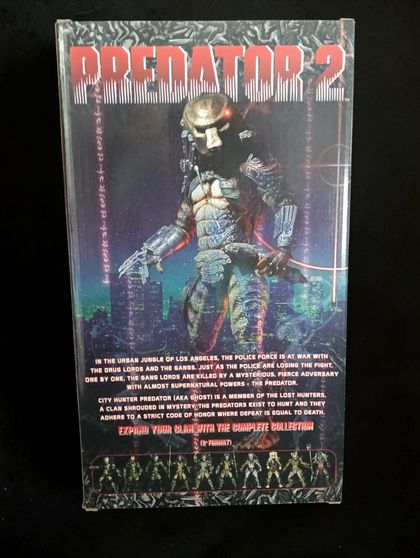 CITY HUNTER PREDATOR 2 �1/4 SCALE ACTION FIGURE NECA Ed 2016